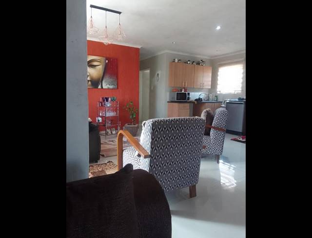 2 BEDROOM HOUSE FOR SALE IN DAWN PARK EXT